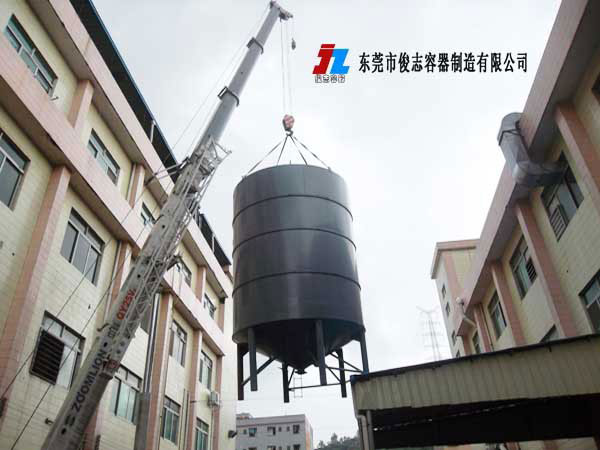 油罐安裝實況（kuàng）