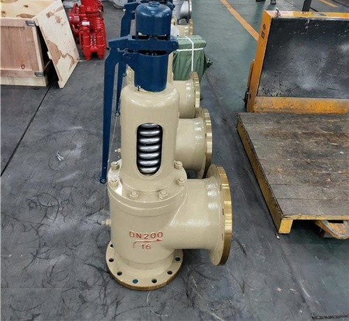 法蘭帶扳手彈簧微啟式(shì)安全閥 法蘭帶(dài)扳手彈簧微啟式安全閥