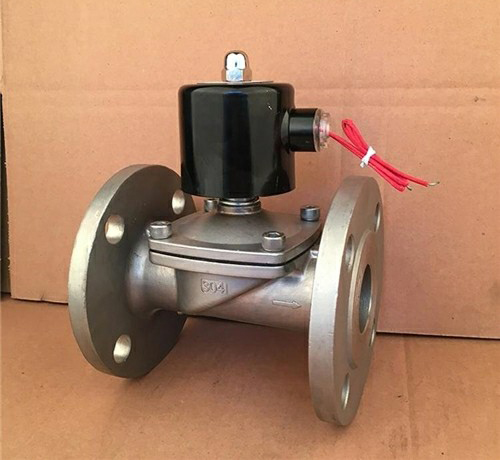 法(fǎ)蘭不鏽鋼水用電(diàn)磁閥 法蘭不鏽鋼水用電磁閥